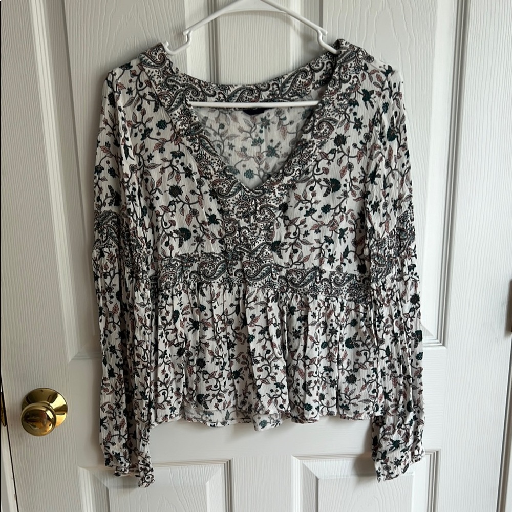 Aeropostale Black and White Floral Blouse